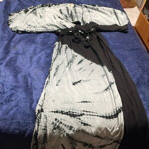 Women’s Medium dress